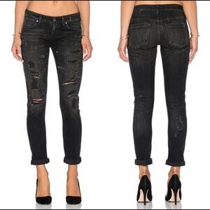 AGOLDE Chloe Low Rise Distressed Jean in Liverpool.